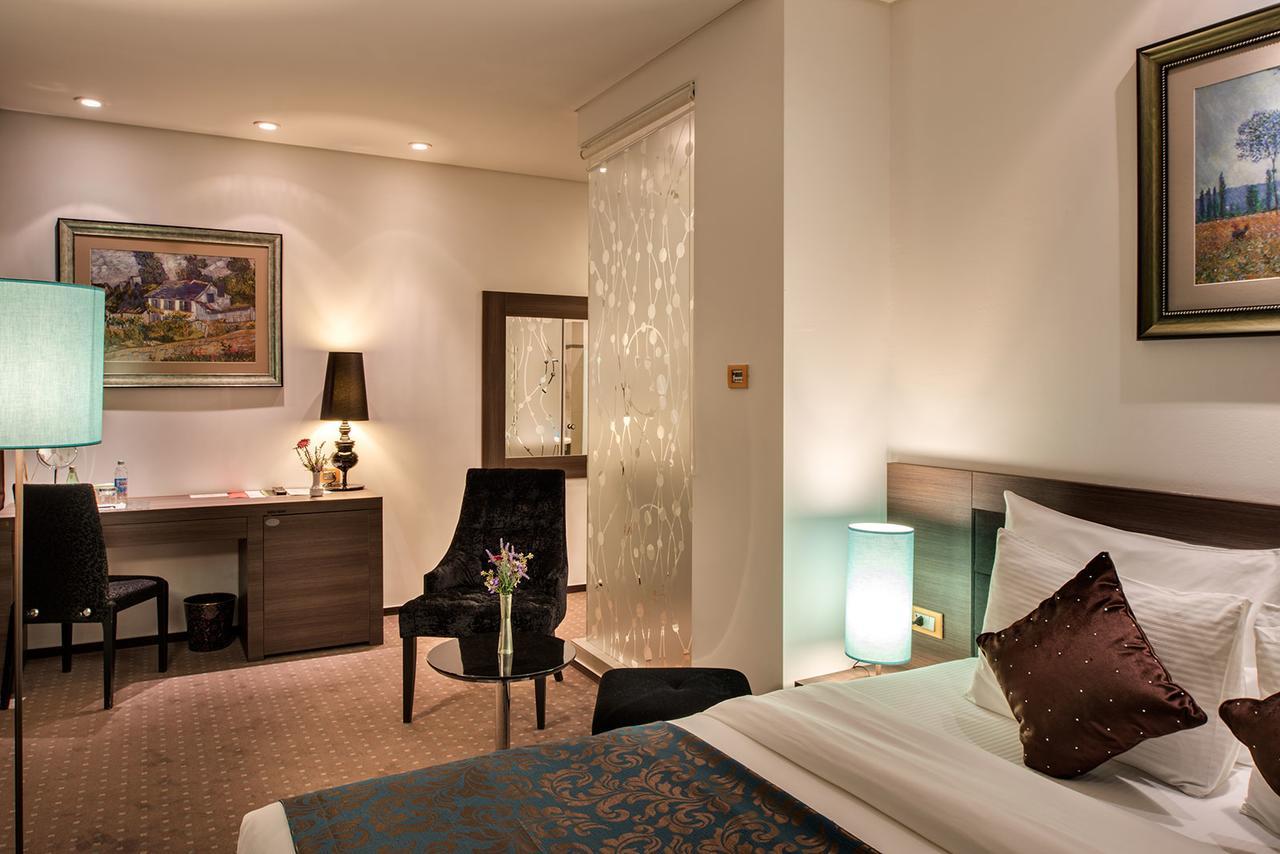 Hotel Nartel Priştine Dış mekan fotoğraf